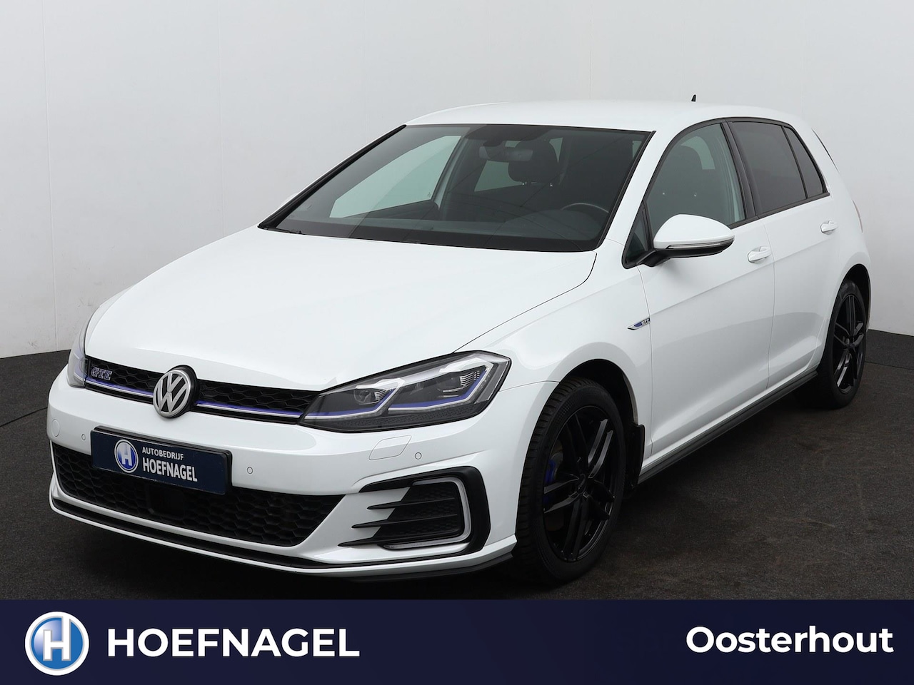 Volkswagen Golf - 1.4 TSI GTE PHEV | Automaat | Adaptive cruise | Stoelverwarming | CarPlay | Parkeersensore - AutoWereld.nl