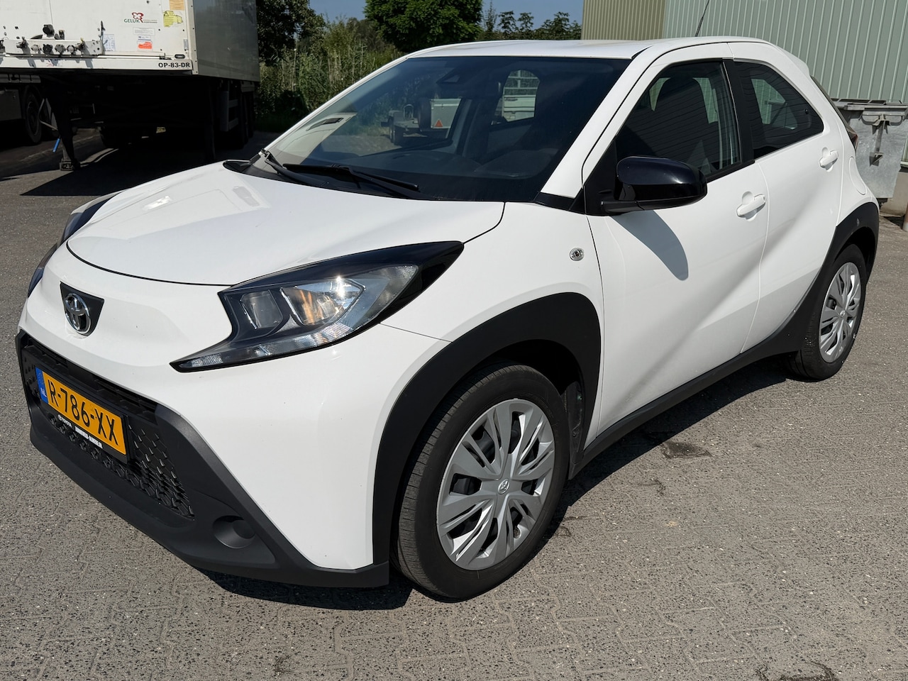 Toyota Aygo X - 1.0 VVT-i S-CVT Play Automaat/Camera/Carplay - AutoWereld.nl