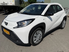 Toyota Aygo X - 1.0 VVT-i S-CVT Play Automaat/Camera/Carplay