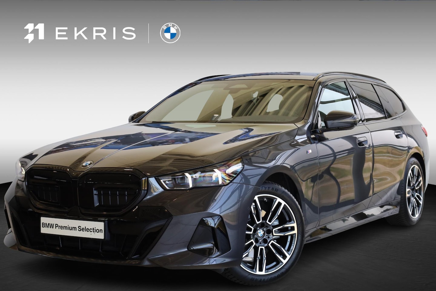 BMW 5-serie Touring - 520i | M Sportpakket | Harman & Kardon | Trekhaak | Rondomzicht Camera | Stoelverwarming V - AutoWereld.nl