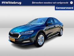 Skoda Octavia - 1.0 TSI Business Edition / Carplay / Navi / PDC v+a