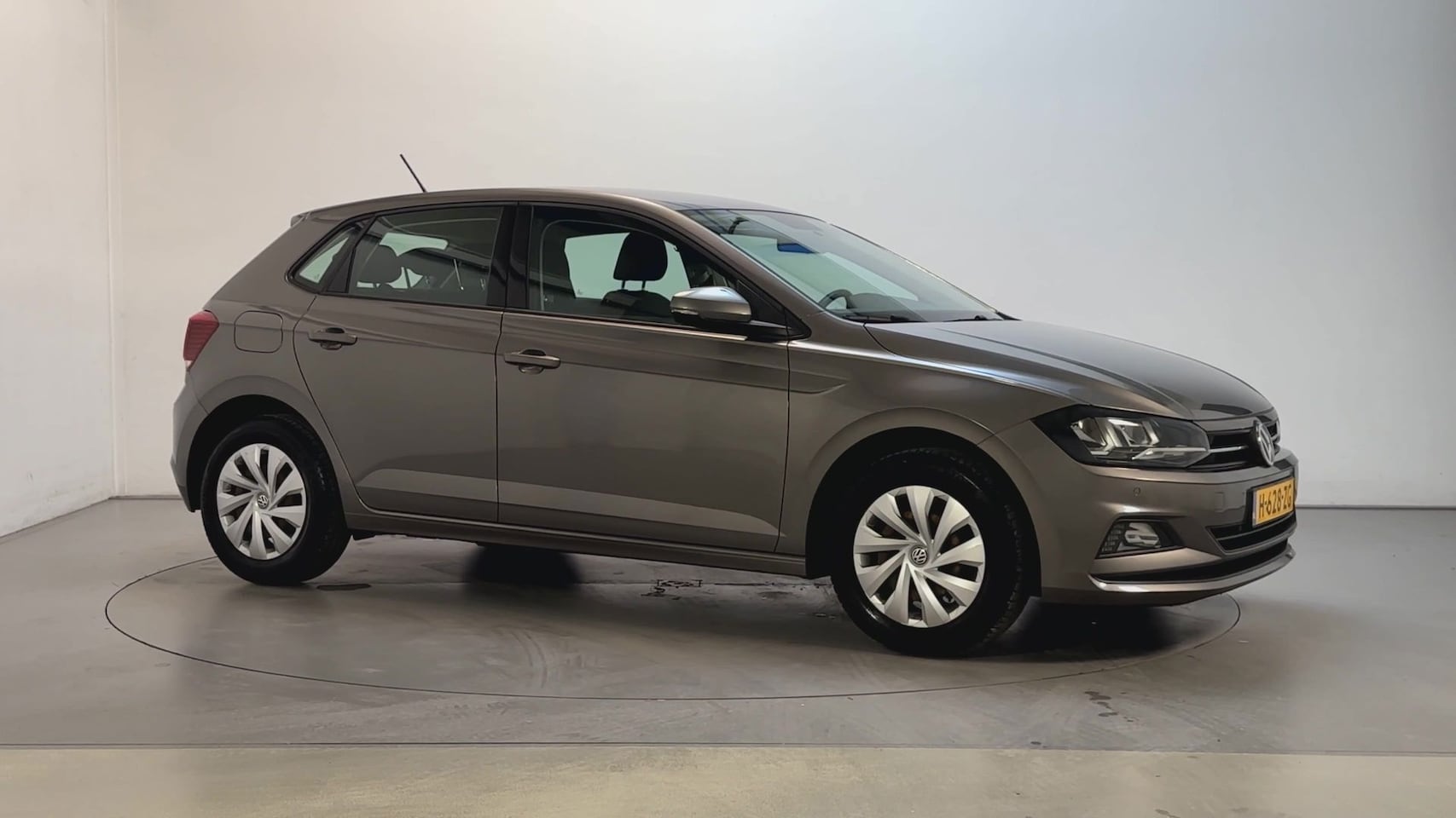 Volkswagen Polo - 1.0 TSI DSG Comfortline Navigatie Parkeersensoren Virtual Cockpit - AutoWereld.nl