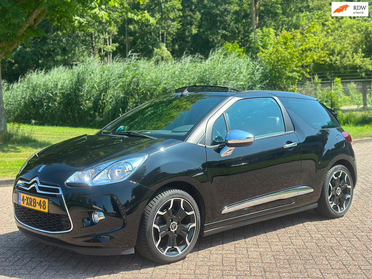 Citroën DS3 Cabrio - 1.6 THP Sport Chic/CABRIO/AIRCO/CRUISE/HALF LEDER - AutoWereld.nl