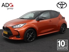 Toyota Yaris - 1.5 Hybrid Executive | Stoelverwarming | Parkeersensoren | Leder - Stof bekleding |