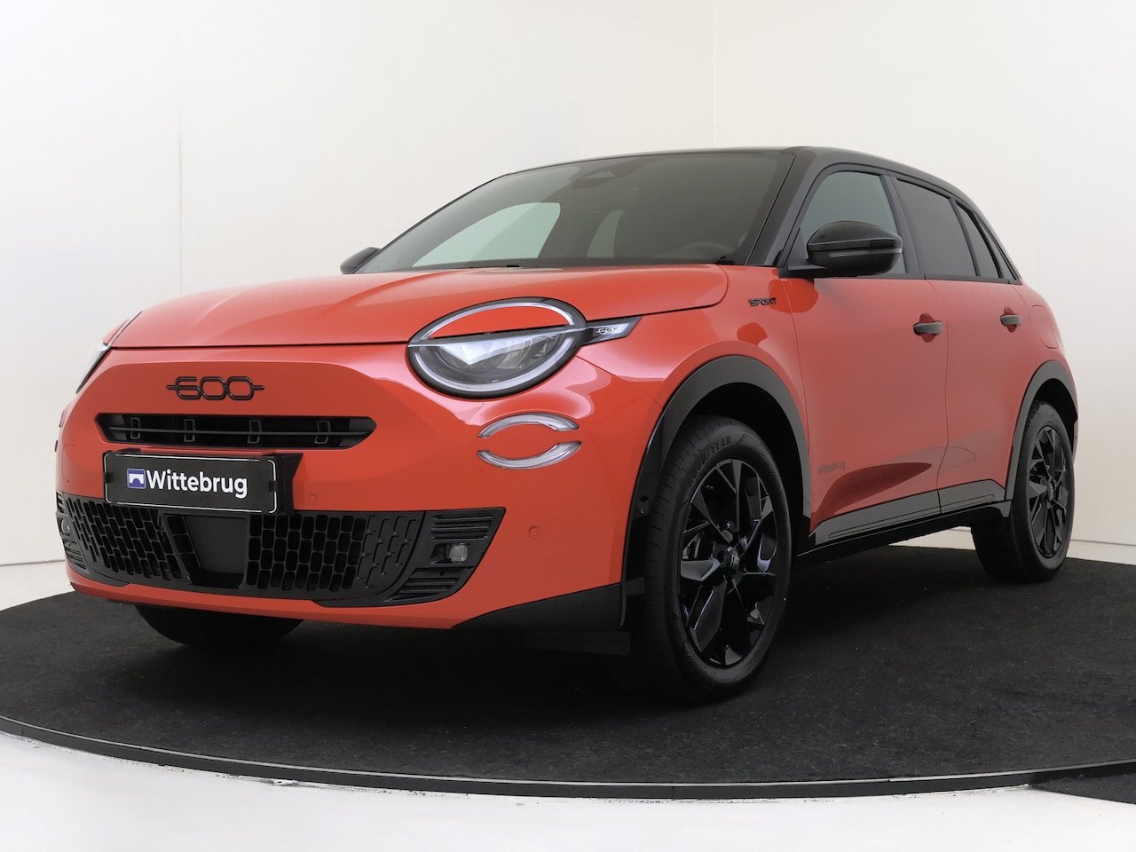 Fiat 600 - 1.2 Hybrid Sport DEMO DEAL !!! - AutoWereld.nl
