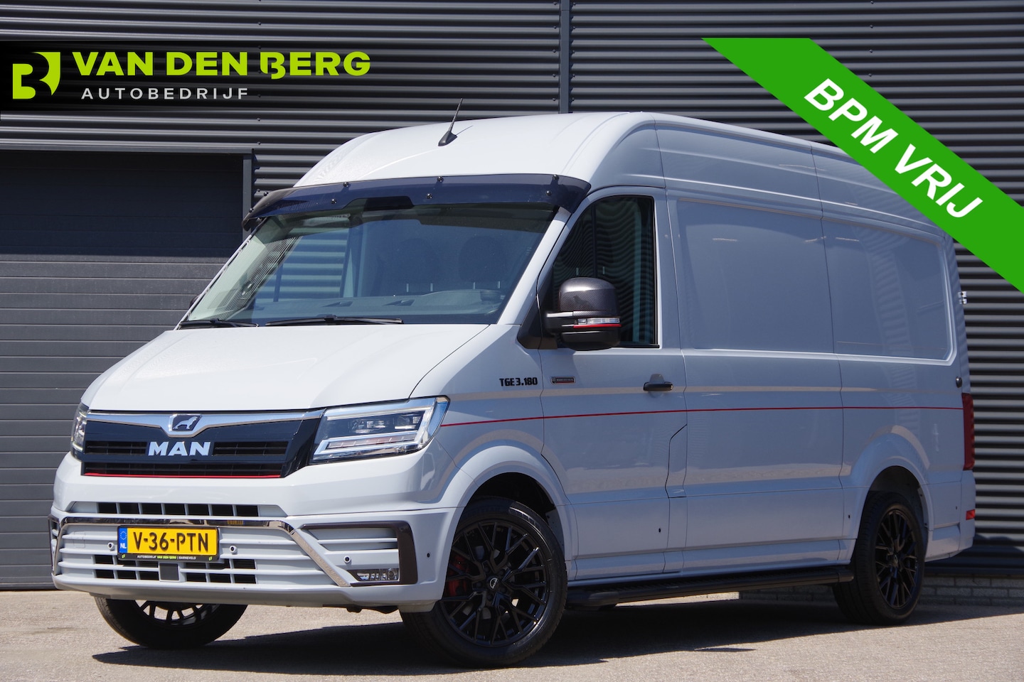 MAN TGE - 3.180 35 2.0 L3H3(L2H2) INDIVIDUAL LION S! AUT. LED, TREKHAAK, STOELVERWARMING, STUURVERWA - AutoWereld.nl