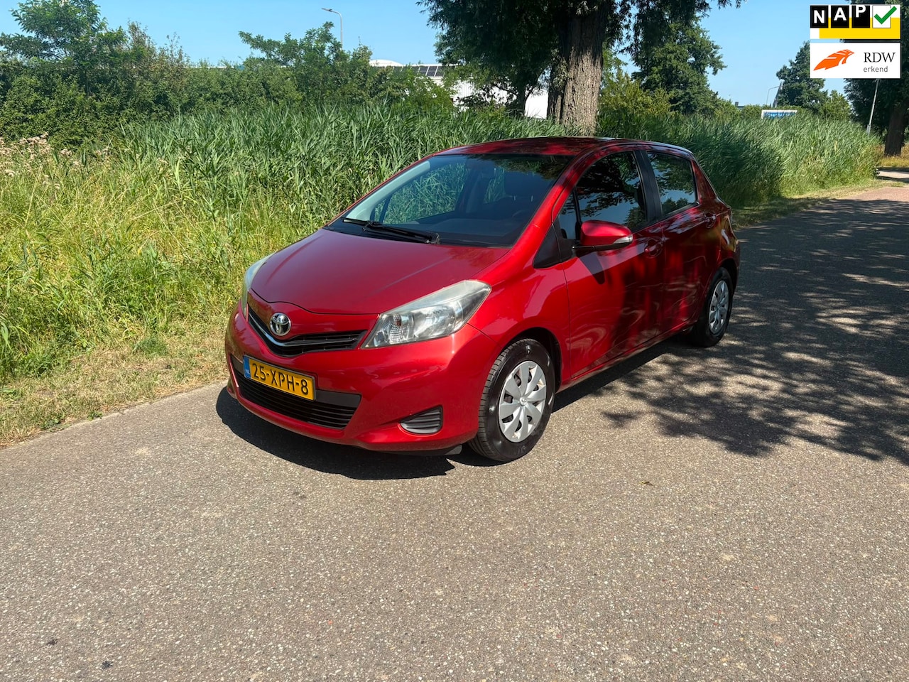 Toyota Yaris - 1.0 VVT-i Aspiration Airco Navi Achteruitrij Camera Bluetooth 80.000 NAP Trekhaak - AutoWereld.nl