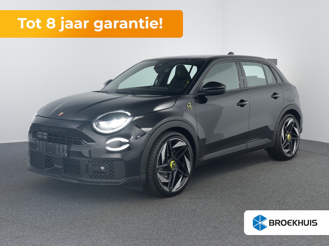 Abarth 600e - Turismo 240pk DEMO-DEAL! Tot 8 Jaar Garantie! | Sportstoelen | Navigatie by App | Parkeers - AutoWereld.nl