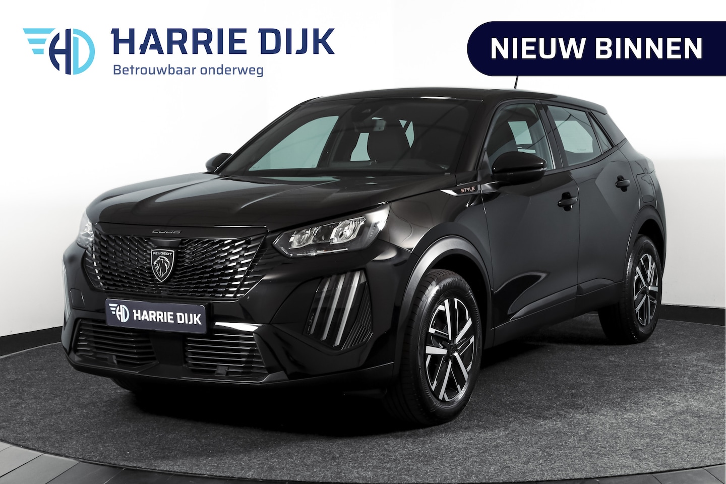 Peugeot 2008 - 1.2 Hybrid 136 Style | Cruise | PDC | App. Connect | ECC | LM 18" | 2418 - AutoWereld.nl