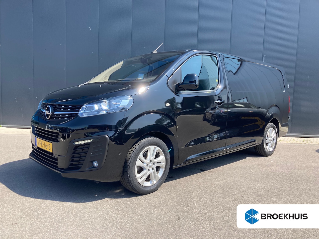 Opel Vivaro - 2.0 CDTI L3H1 Innovation 2.0 CDTI L3H1 Innovation - AutoWereld.nl