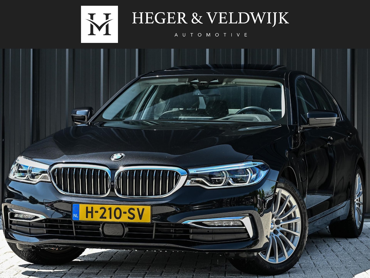 BMW 5-serie - 530e iPerformance High Executive | Panoramadak | HUD | 360 Camera | HIFI | Ambiance Interi - AutoWereld.nl