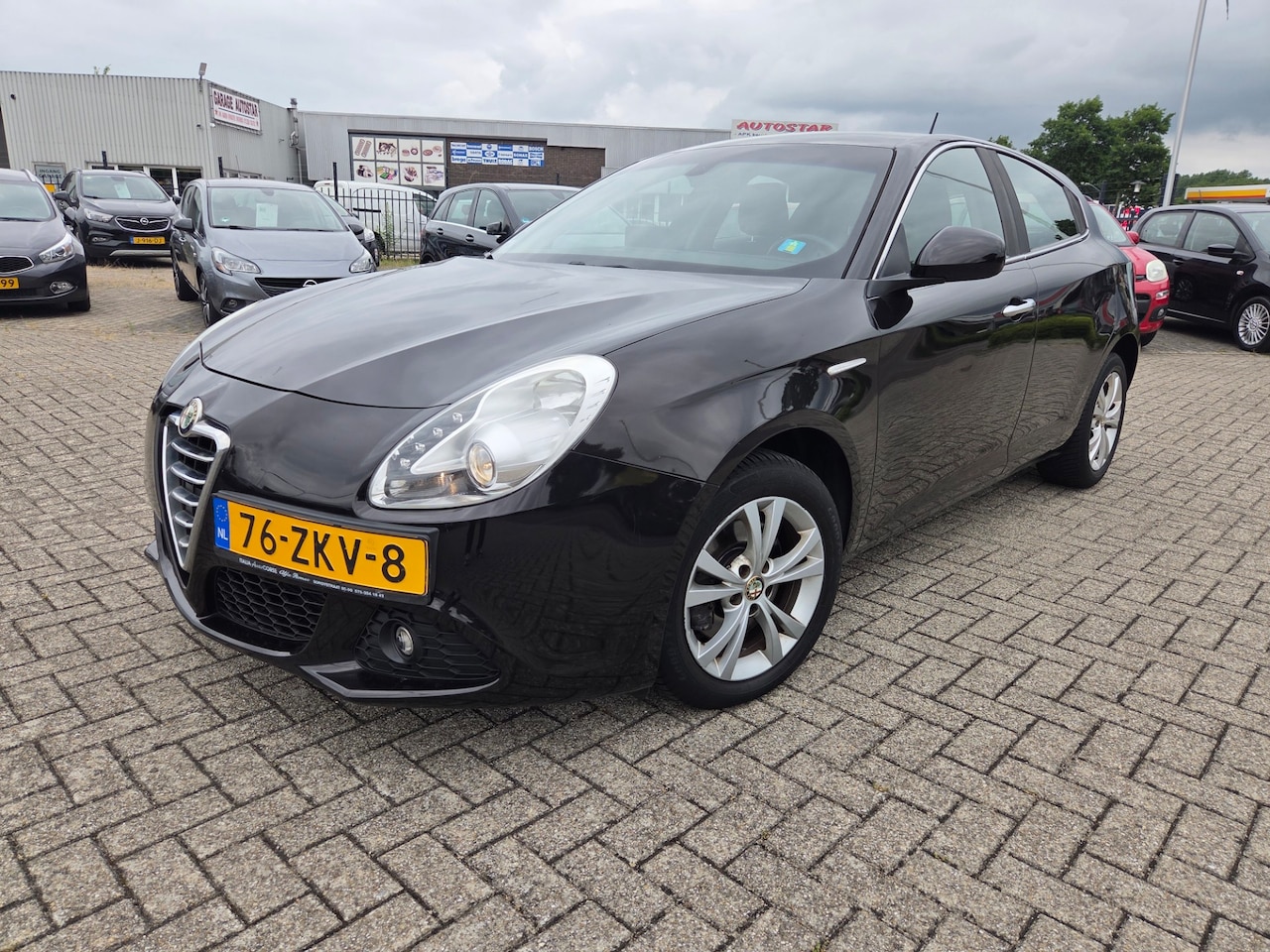 Alfa Romeo Giulietta - 1.4 T Business Executive/NAVI/CRUIS - AutoWereld.nl
