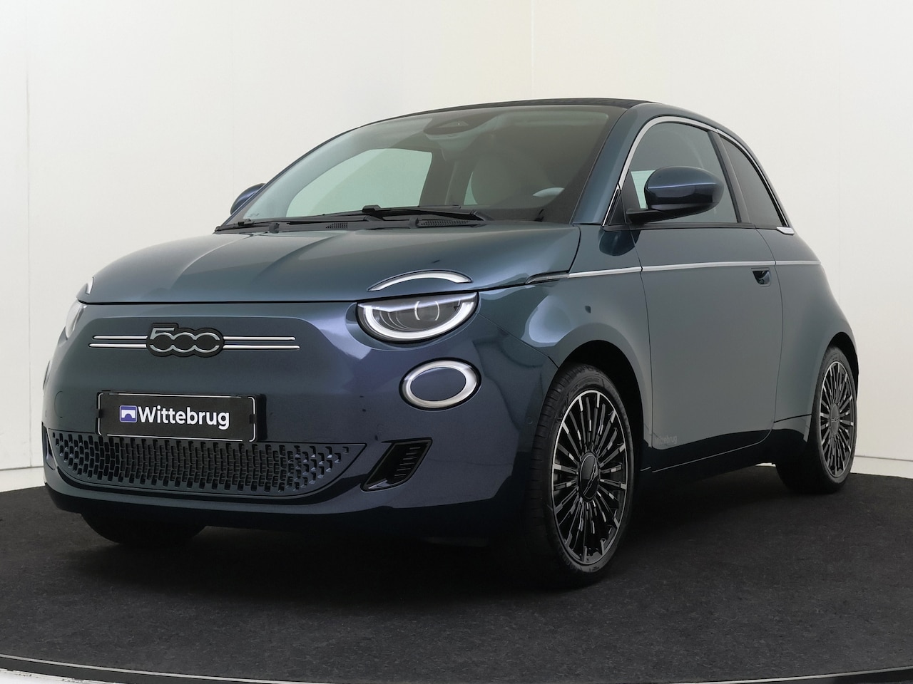 Fiat 500e - La Prima Cabrio 42 kWh | Cabrio! | Camera | Wireless Carplay | Navigatie | Climate Control - AutoWereld.nl
