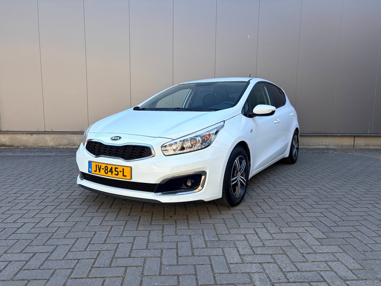 Kia Cee'd - 1.0 T-GDi Navigator | Bluetooth | Navi | Camera - AutoWereld.nl