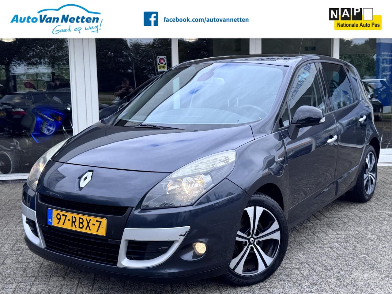 Renault Scénic - 2.0 16v 140pk Automaat, Bose uitvoering,Clima,Cruise,Lmv, - AutoWereld.nl
