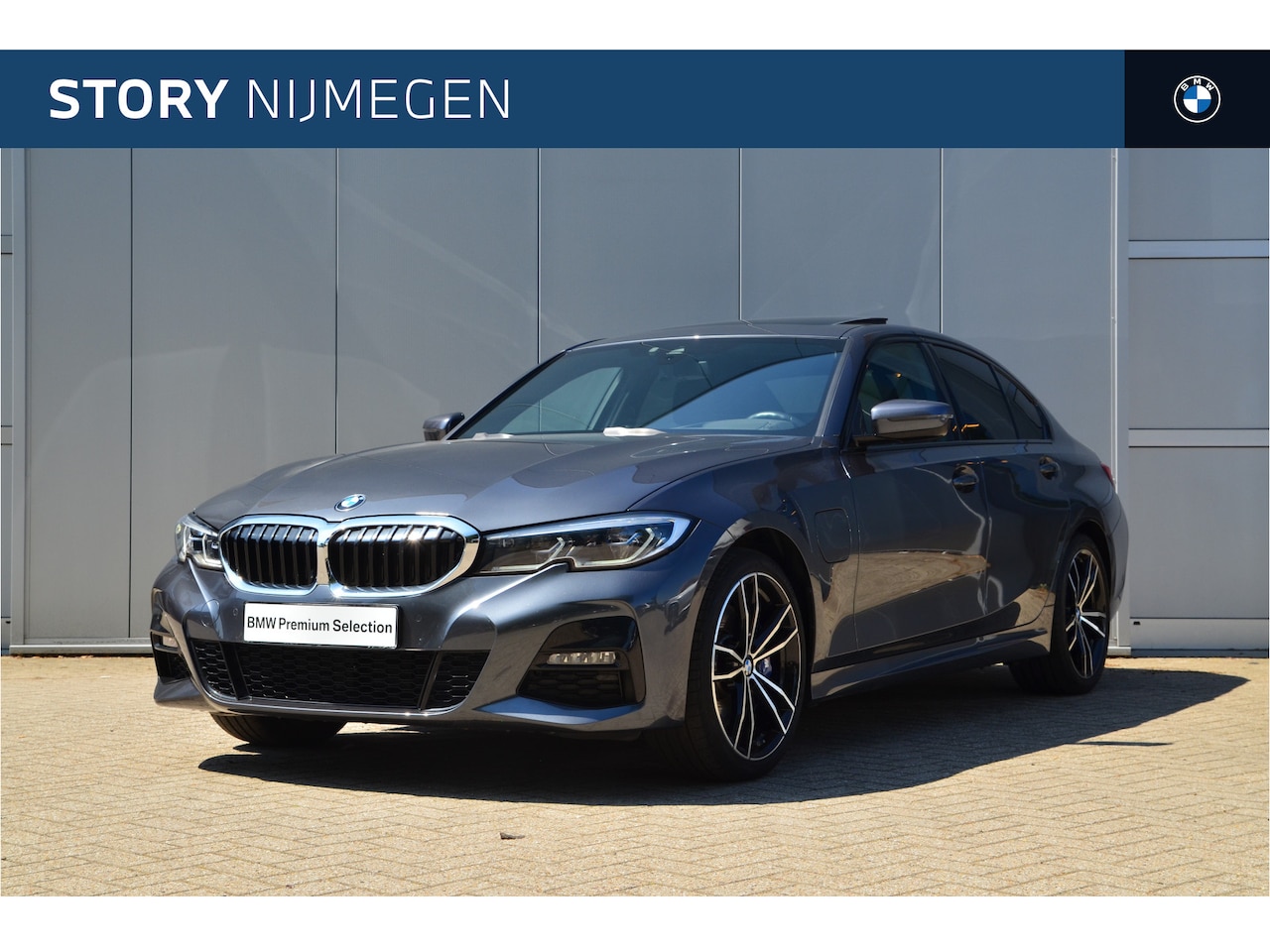 BMW 3-serie - 330e M Sport Automaat / Schuif-kanteldak / Achteruitrijcamera / Laserlicht / Adaptief M on - AutoWereld.nl