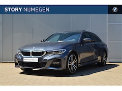 BMW 3-serie - 330e M Sport Automaat / Schuif-kanteldak / Achteruitrijcamera / Laserlicht / Adaptief M on