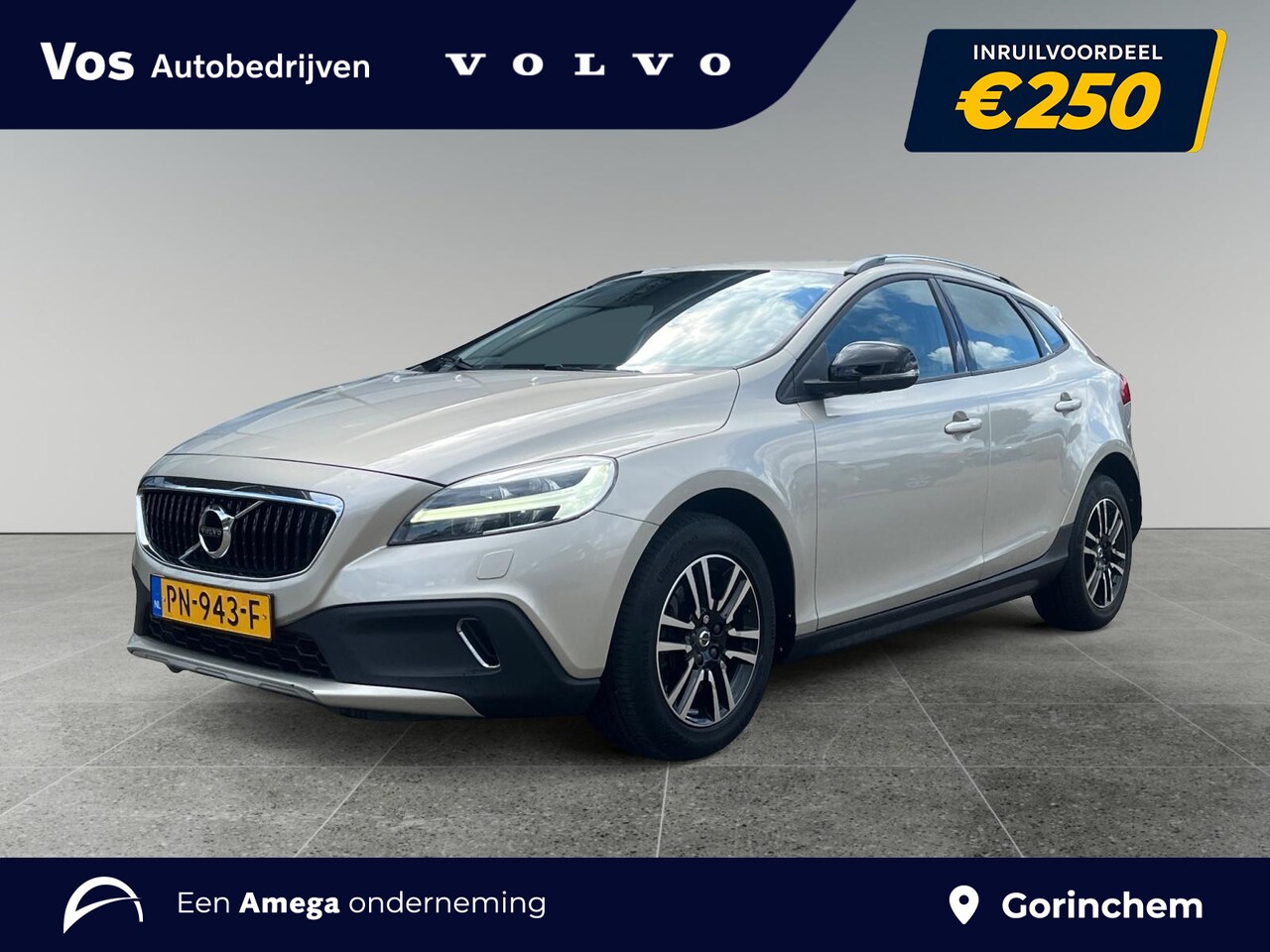 Volvo V40 Cross Country - 1.5 T3 Nordic+ l Trekhaak l - AutoWereld.nl