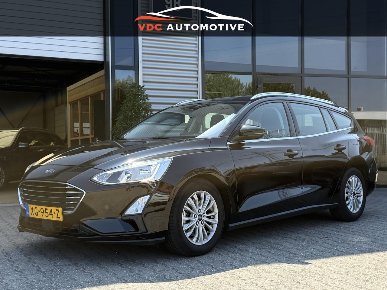 Ford Focus Wagon - 1.5 EcoBlue Titanium Business ACC | Keyless | Trekhaak | Navi | Zeer Nette Focus - AutoWereld.nl