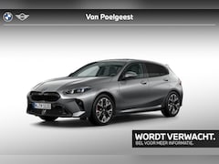 BMW 1-serie - 120 M-Sport Pro | Innovation Pack | Head Up| Parking Assistent Plus | 18'' | Glazen Panora