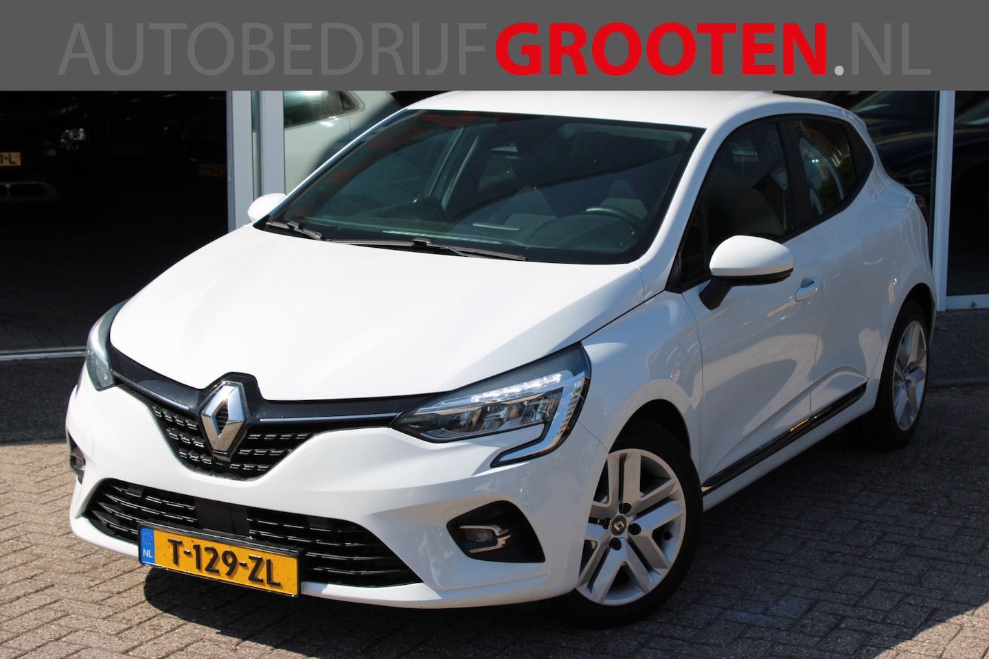 Renault Clio - 1.0 SCe intens ECC/CRUISE/NAVI - AutoWereld.nl
