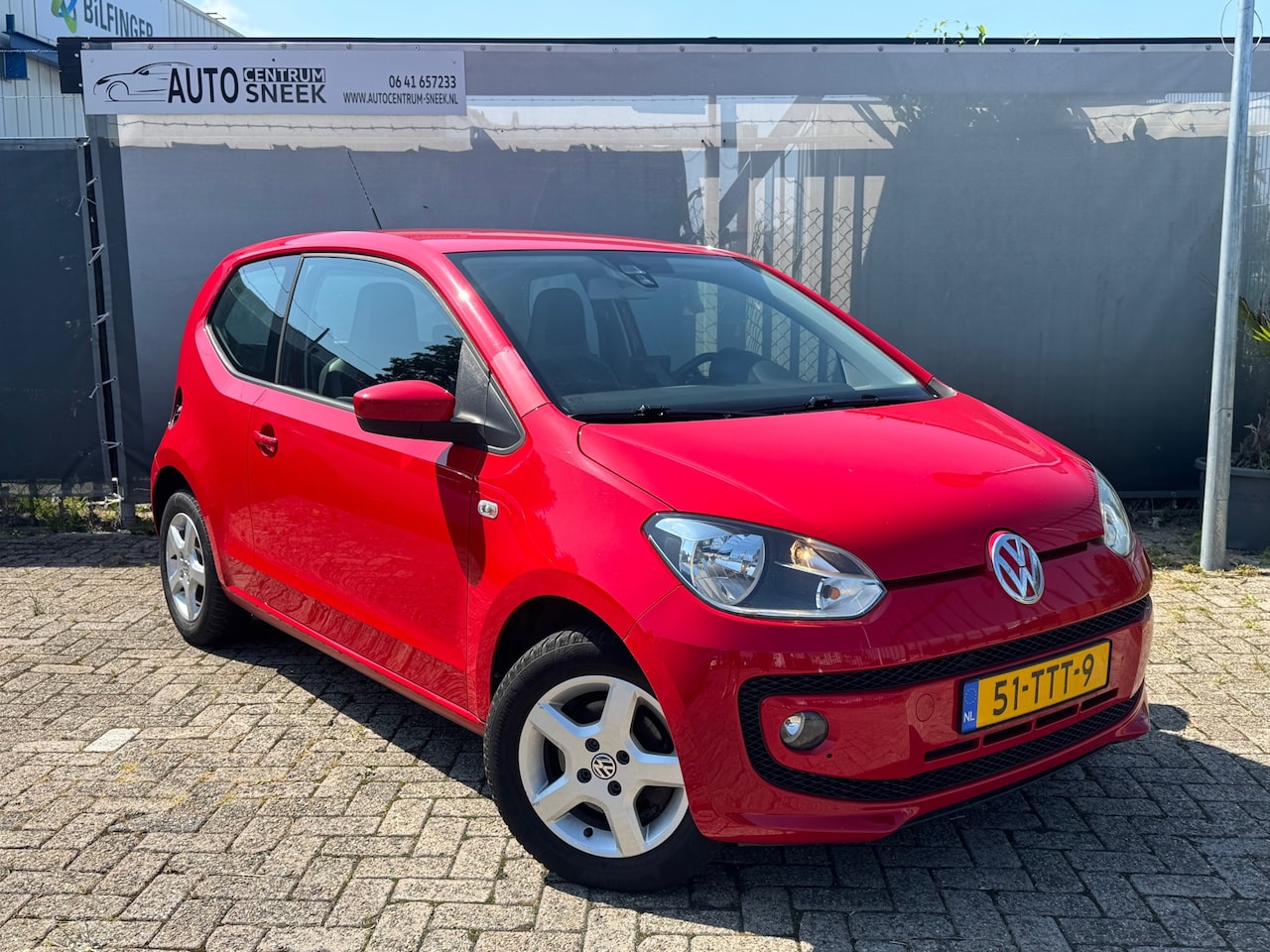 Volkswagen Up! - 1.0 high up! - Dealer Onderhouden - NWE APK - Airco - NAVI - AutoWereld.nl