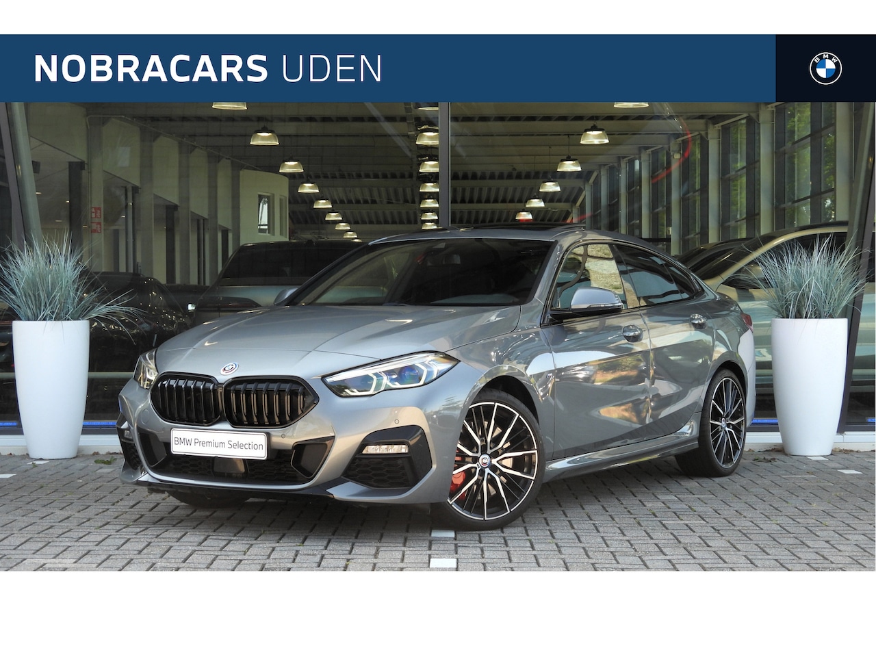 BMW 2-serie Gran Coupé - 220i M Sport Automaat / Panoramadak / Sportstoelen / Comfort Access / Cruise Control - AutoWereld.nl