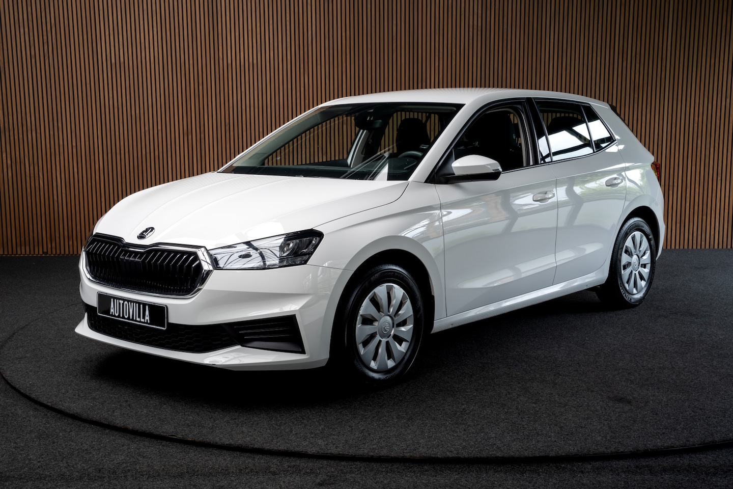 Skoda Fabia - 1.0 Navi Airco Stoelverwarm. PDC Cruise Carplay BTW auto - AutoWereld.nl