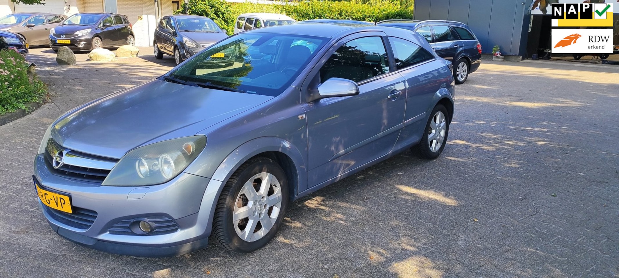 Opel Astra GTC - 1.4 Sport bj 2005 - AutoWereld.nl