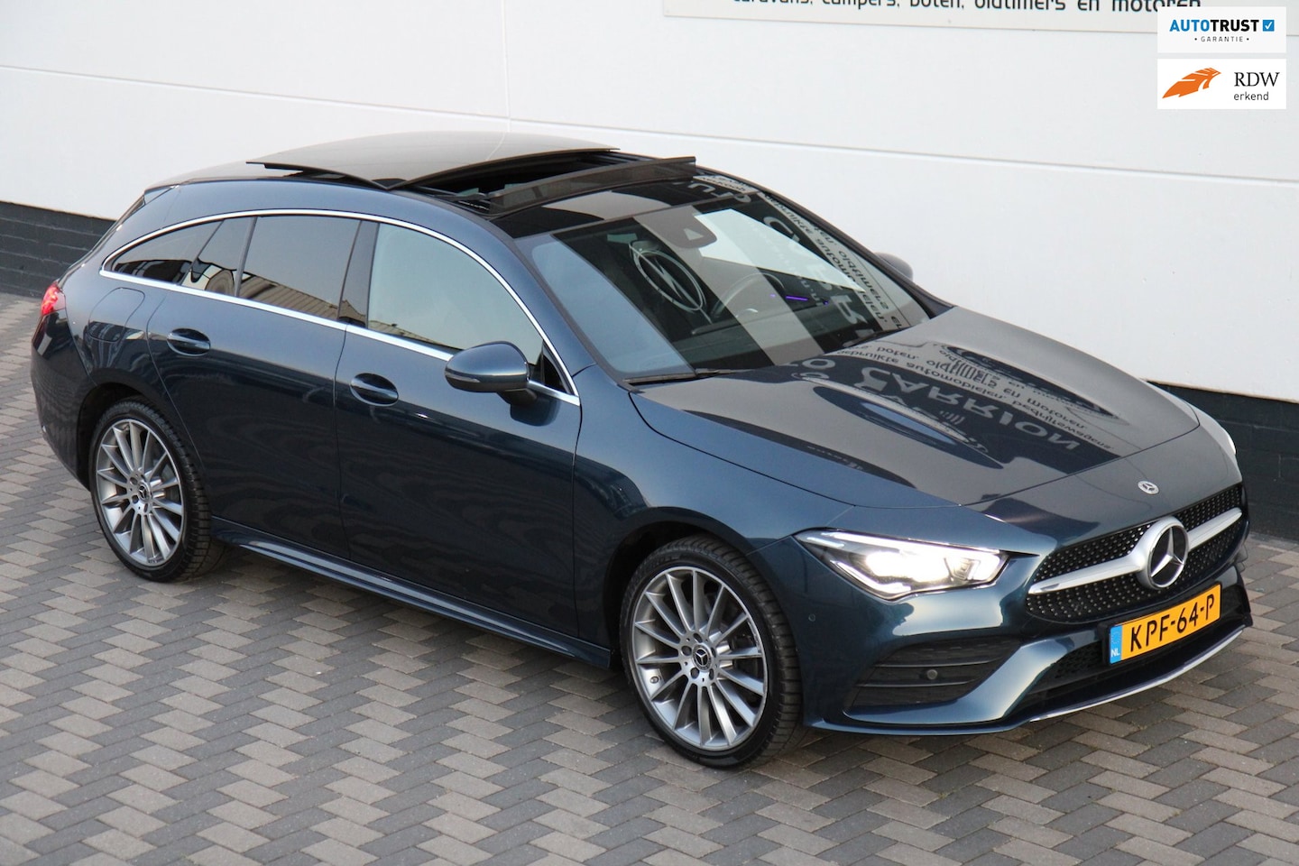 Mercedes-Benz CLA-klasse Shooting Brake - 250 e AMG Line Pano - AutoWereld.nl