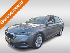 Skoda Octavia Combi - 1.0 TSI Business Edition LED / Navigatie / Parkeersensoren V+A / App-connect / Digital Coc