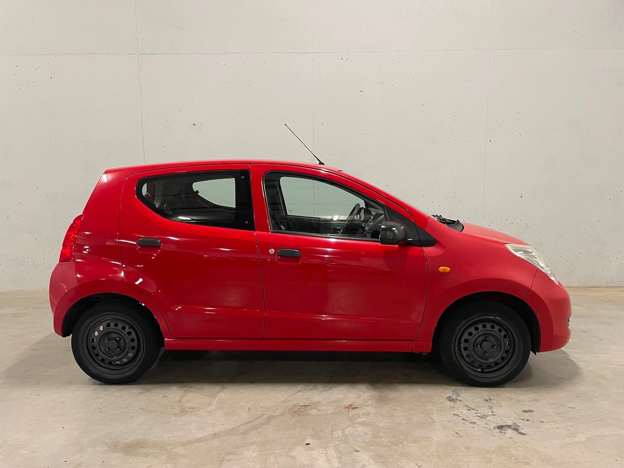Suzuki Alto - 1.0 5drs. Stuurbekr. Nieuwe APK NAP - AutoWereld.nl