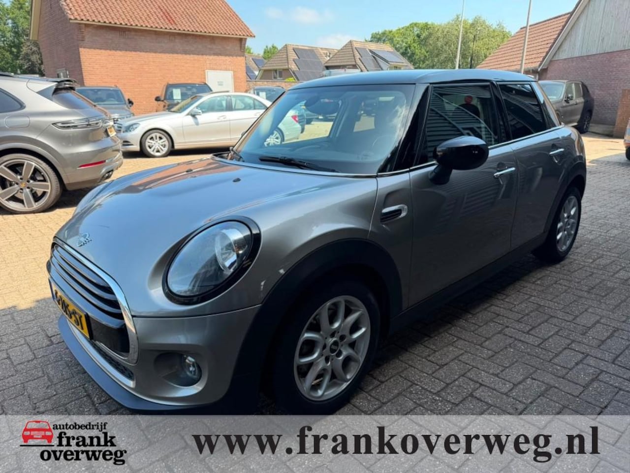 MINI Cooper - 1.5 COOPER Busines edition Automaat 5DRS Navi Cruise - AutoWereld.nl