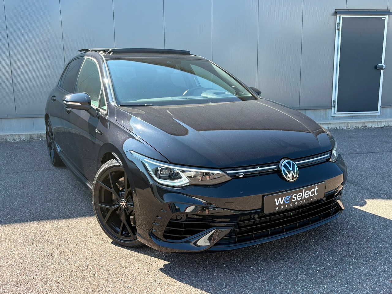 Volkswagen Golf - 2.0 TSI R 4Motion Pano l Leder l Head-Up l Akra l H&K l Camera l ACC l Matrix l Bom Vol!! - AutoWereld.nl