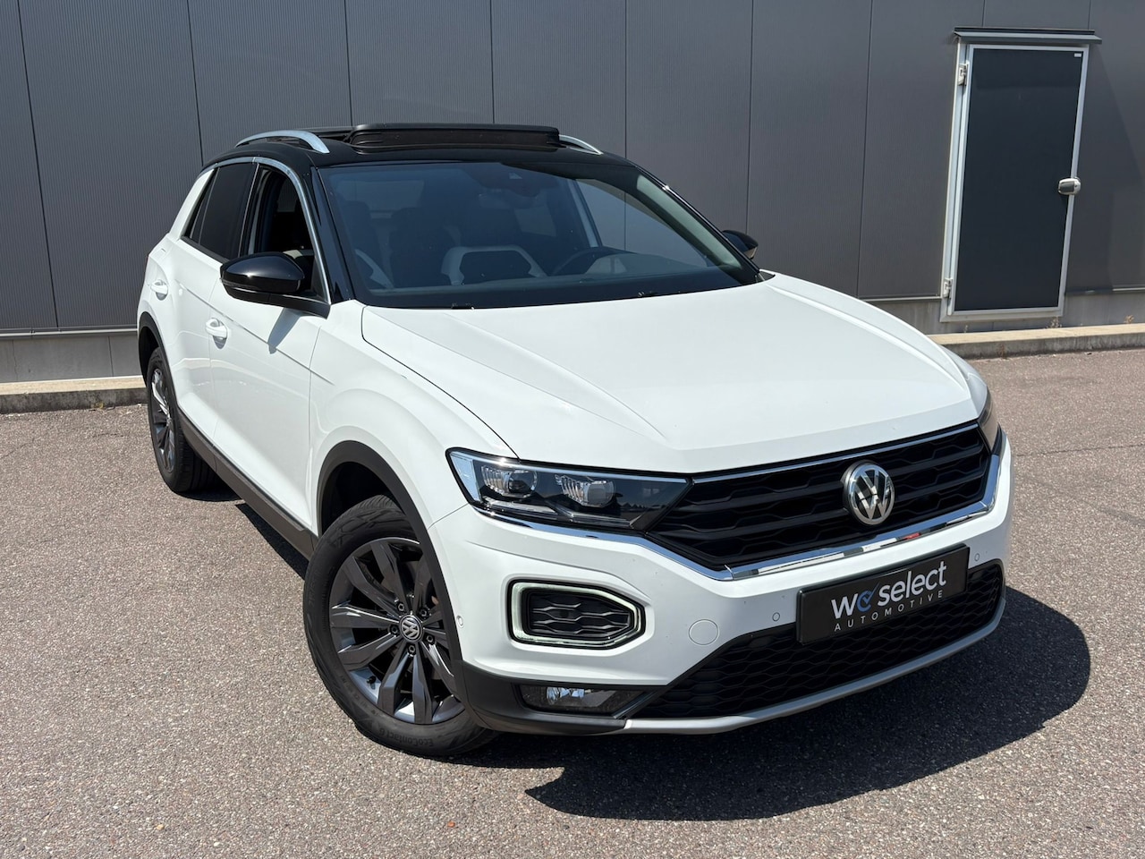 Volkswagen T-Roc - 2.0 TSI 4Motion Sport Pano l Camera l Stoelverwarming l Virtual l ACC l Keyles l BomVol! - AutoWereld.nl