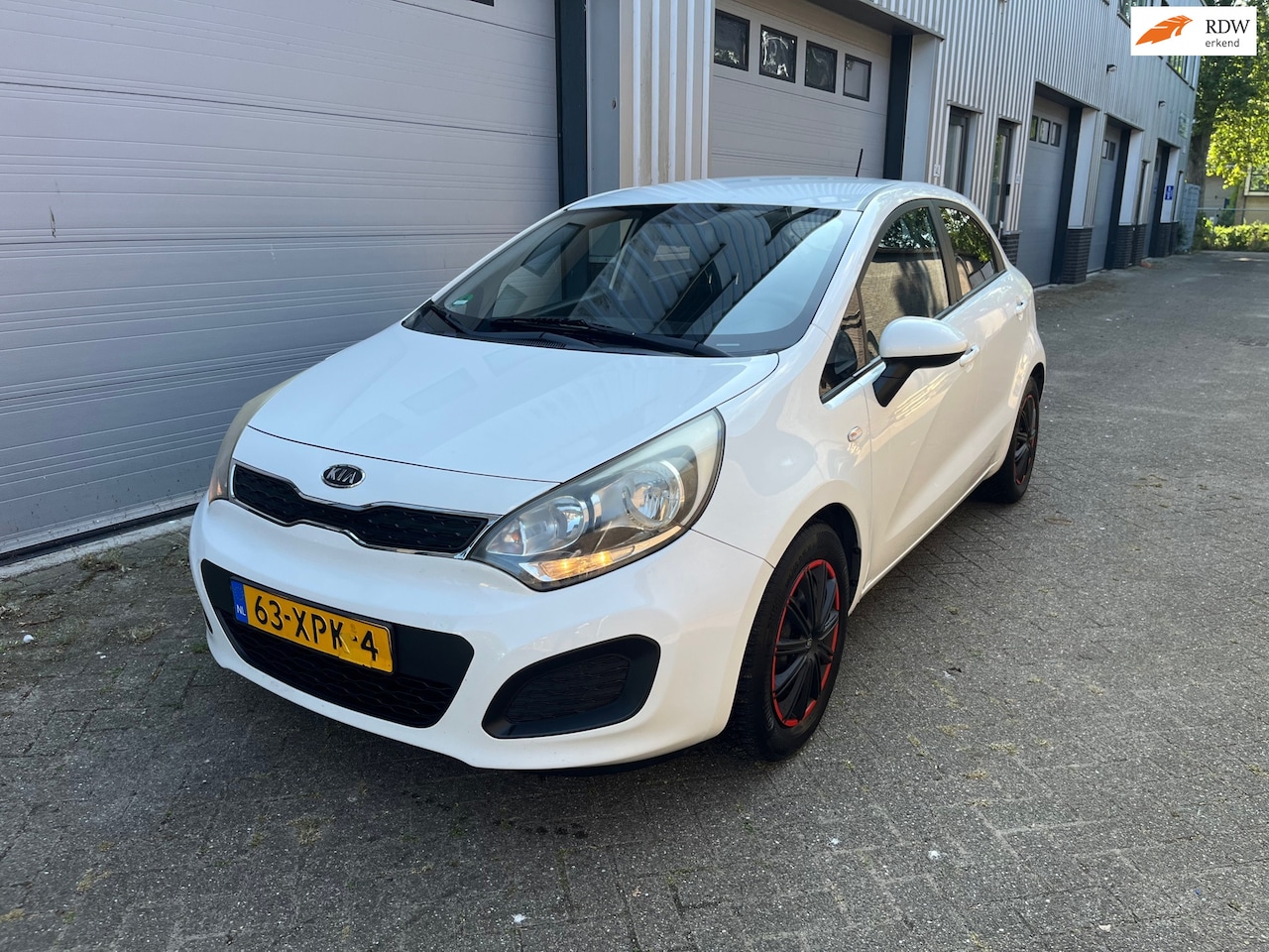 Kia Rio - 1.2 CVVT Comfort Pack! AIRCO! CRUISE! BOEKJES! - AutoWereld.nl