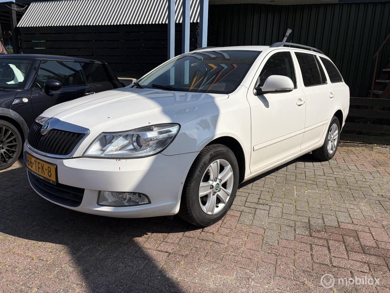 Skoda Octavia Combi - Combi..€1999,- 1.2 TSI Comfort - AutoWereld.nl