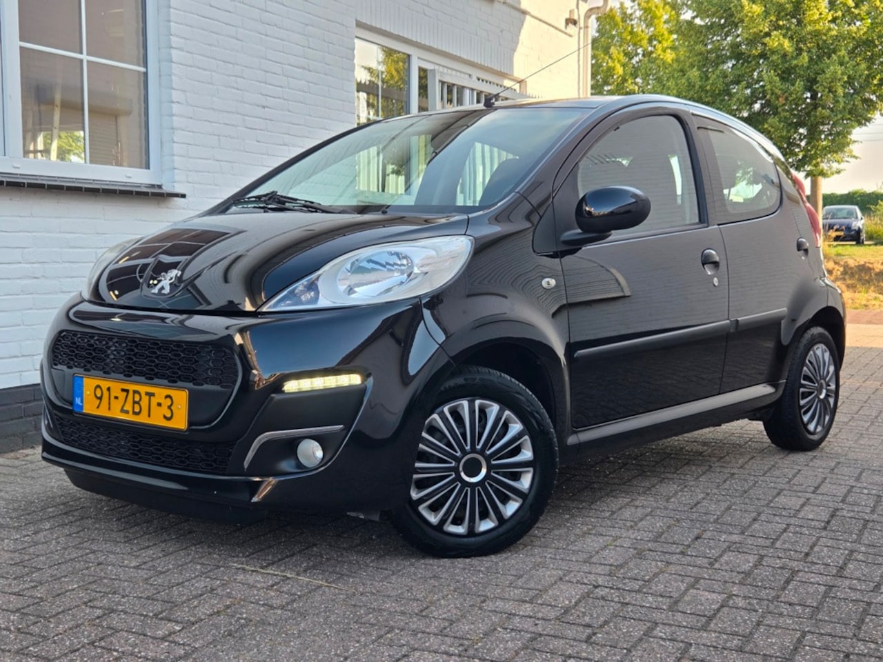 Peugeot 107 - 1.0 Active | 142.191 | 2012 + 5-Deurs | Airco | NAP | IZGST - AutoWereld.nl