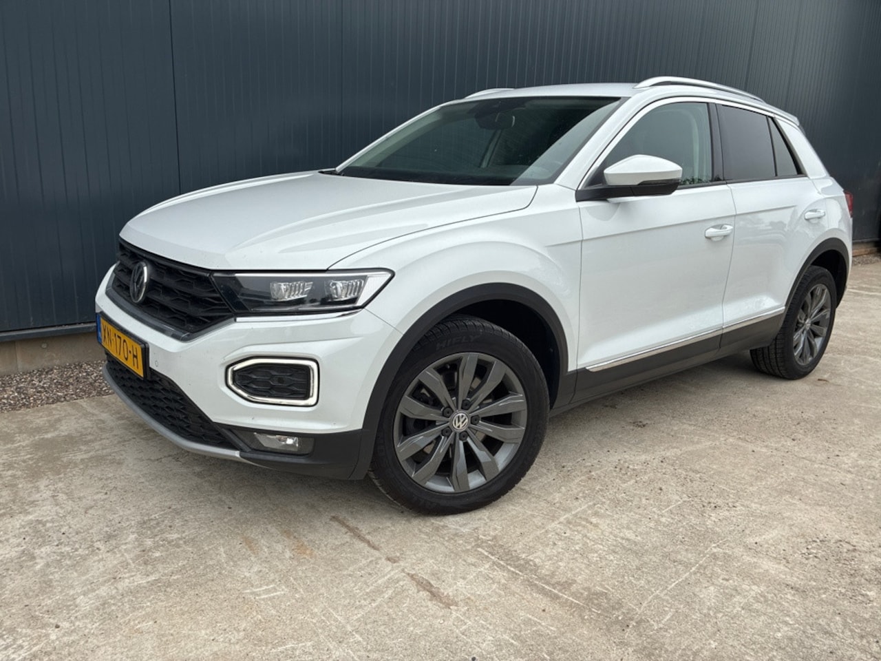 Volkswagen T-Roc - 1.5 TSI Sport 1.5 TSI Sport, DSG, Automaat, 150PK, Digitaal cockpit, - AutoWereld.nl
