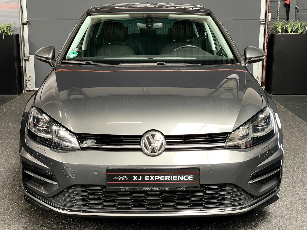 Volkswagen Golf - 7.5 1.5 TSI 150PK Highline R-LINE NAVI LED - AutoWereld.nl
