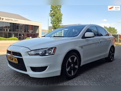 Mitsubishi Lancer Sportback - 1.6 Edition Two PSENSOR AIRCO BOEKJES