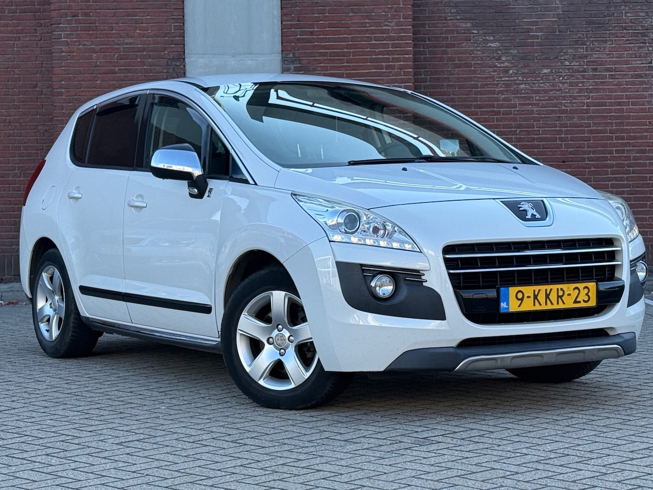 Peugeot 3008 - 2.0 HDiF HYbrid4|AUTOMAAT|CLIMA|HEAD-UP|GOED-ONDERHOUDEN - AutoWereld.nl