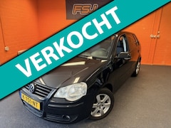 Volkswagen Polo - 1.2 / 5 DEURS / UNITED / SCHUIFDAK / AIRCO