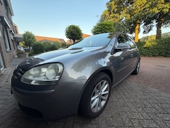 Volkswagen Golf - 1.6 FSI Optive 3