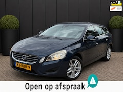 Volvo V60 - 1.6 T4 Momentum AUTOMAAT NAVI CRUISE APK