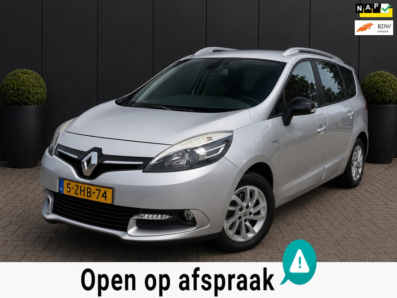 Renault Scénic - 1.2 TCe Limited NAVI CRUISE PDC NAP APK 02-2027 - AutoWereld.nl