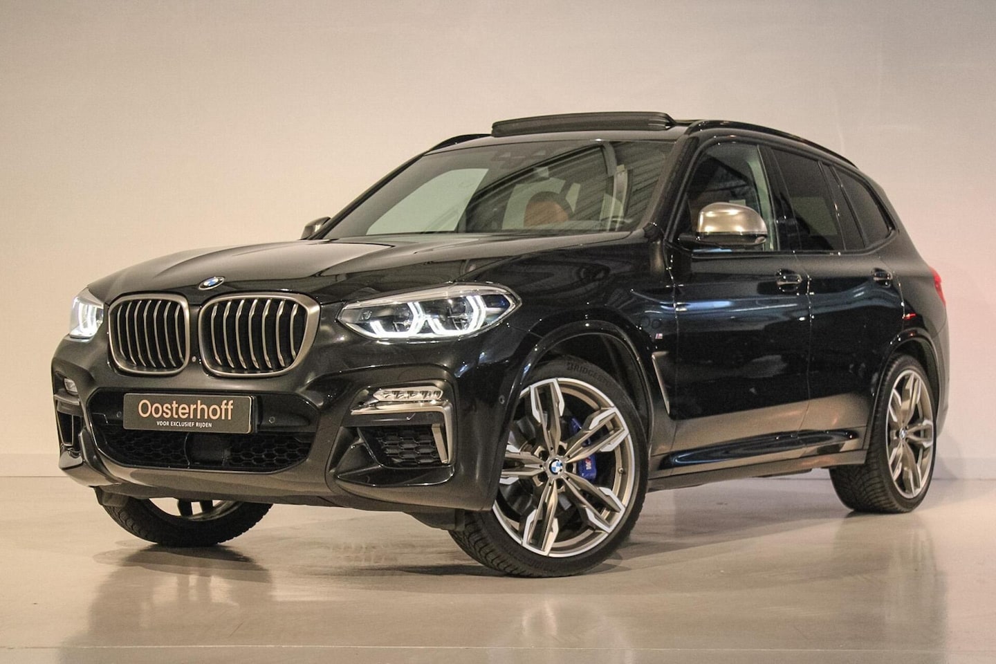 BMW X3 - M40i xDrive High Executive M-sport PANO | INDIVIDUAL - AutoWereld.nl