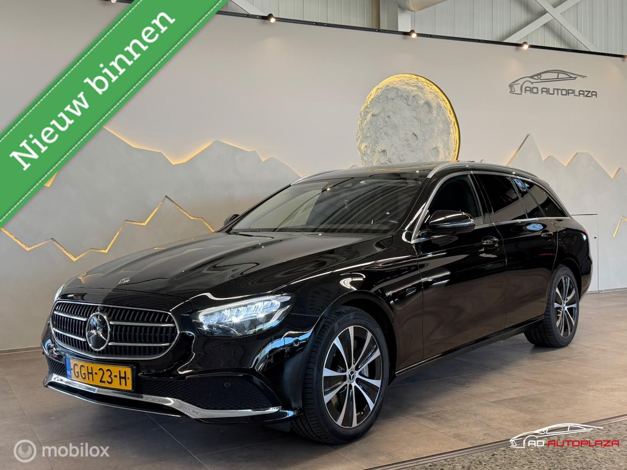 Mercedes-Benz E-klasse Estate - 300 de Panorama/Keyless/Burmester/360/HUD VOL OPTIES - AutoWereld.nl