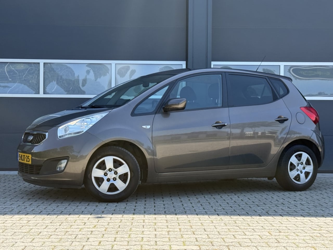Kia Venga - 1.4 CVVT Plus Pack 1.4 CVVT Plus Pack - AutoWereld.nl