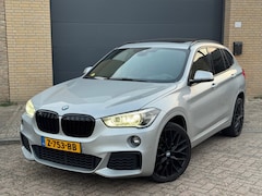 BMW X1 - SDrive18d M Pakket Aut | Pano | Leder | Vol Opties